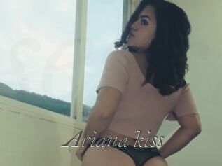 Ariana_kiss