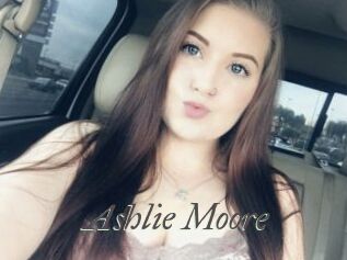 Ashlie_Moore