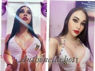 Anthonella_hot1