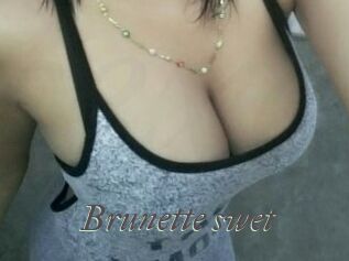 Brunette_swet