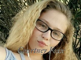 Courtney_Foxx