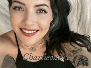 Charlieonixx