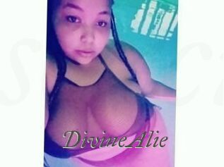 DivineAlie Sexcams city