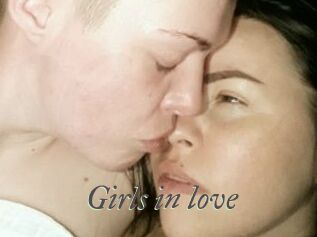 Girls_in_love