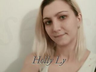 Holly_Ly
