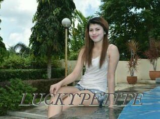 LUCKYPETITE Sexcams city