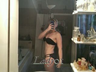 Lady01