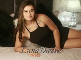 LunaDavies
