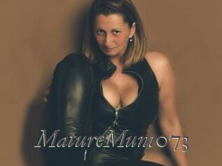 MatureMum073