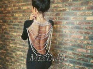 Mia_Dolly