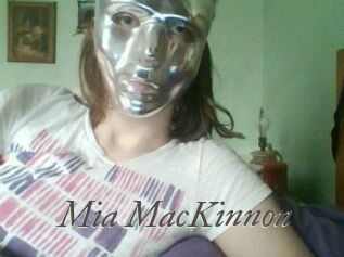 Mia_MacKinnon