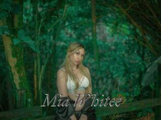 Mia_Whitee