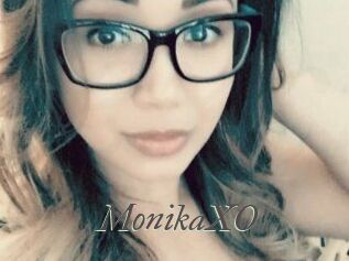 MonikaXO