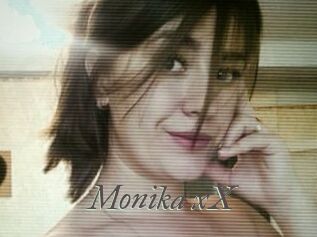 Monika_xX