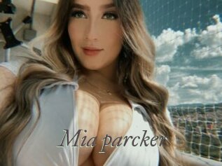 Mia_parcker